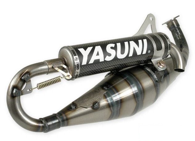 Одна из разновидностей выхлопных труб Yasuni в магазине Мотодарт