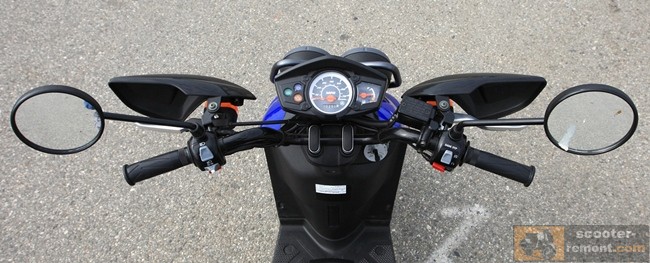 Приборная панель скутера Yamaha Zuma 125