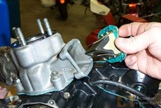 Лепестковый клапан на скутере – назначение, конструктивные особенности, поломки